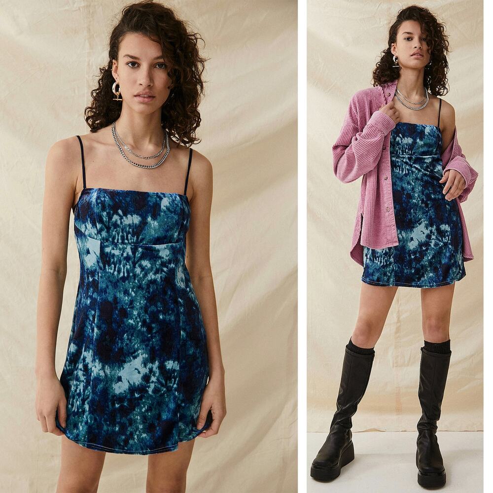 URBAN OUTFITTERS Dawn Blue Tie Dye Velvet Mini Slip Dress – Medium